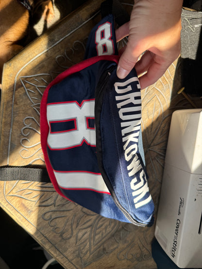 Upcycled NFL Jersey Belt Bag | Handmade Fanny Pack Crossbody | Sustainable Football Fan Gift | Stadium Game Day Bag